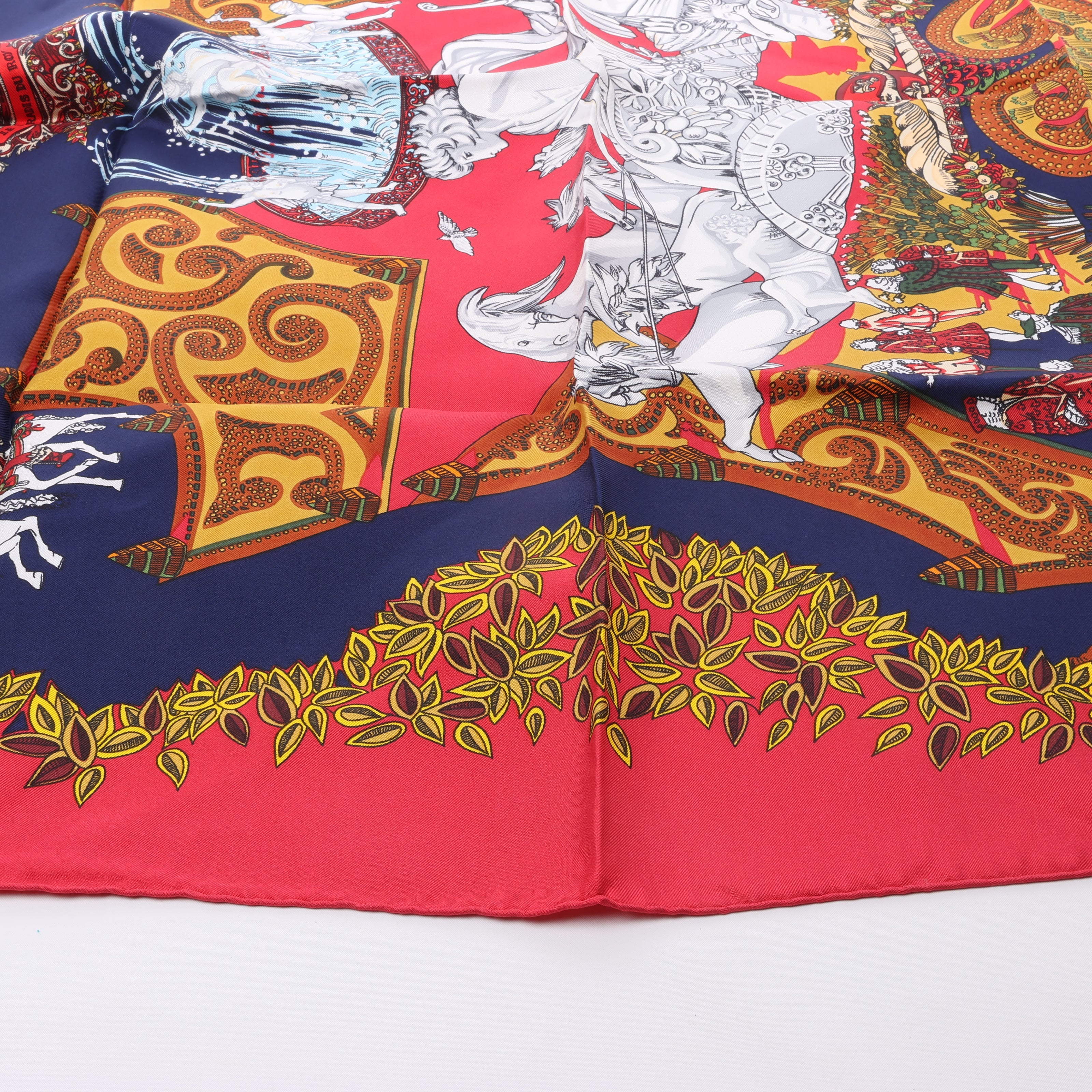 Hermès Carré 90 "LE PARADIS DU ROY" 100% Silk Scarf in Red