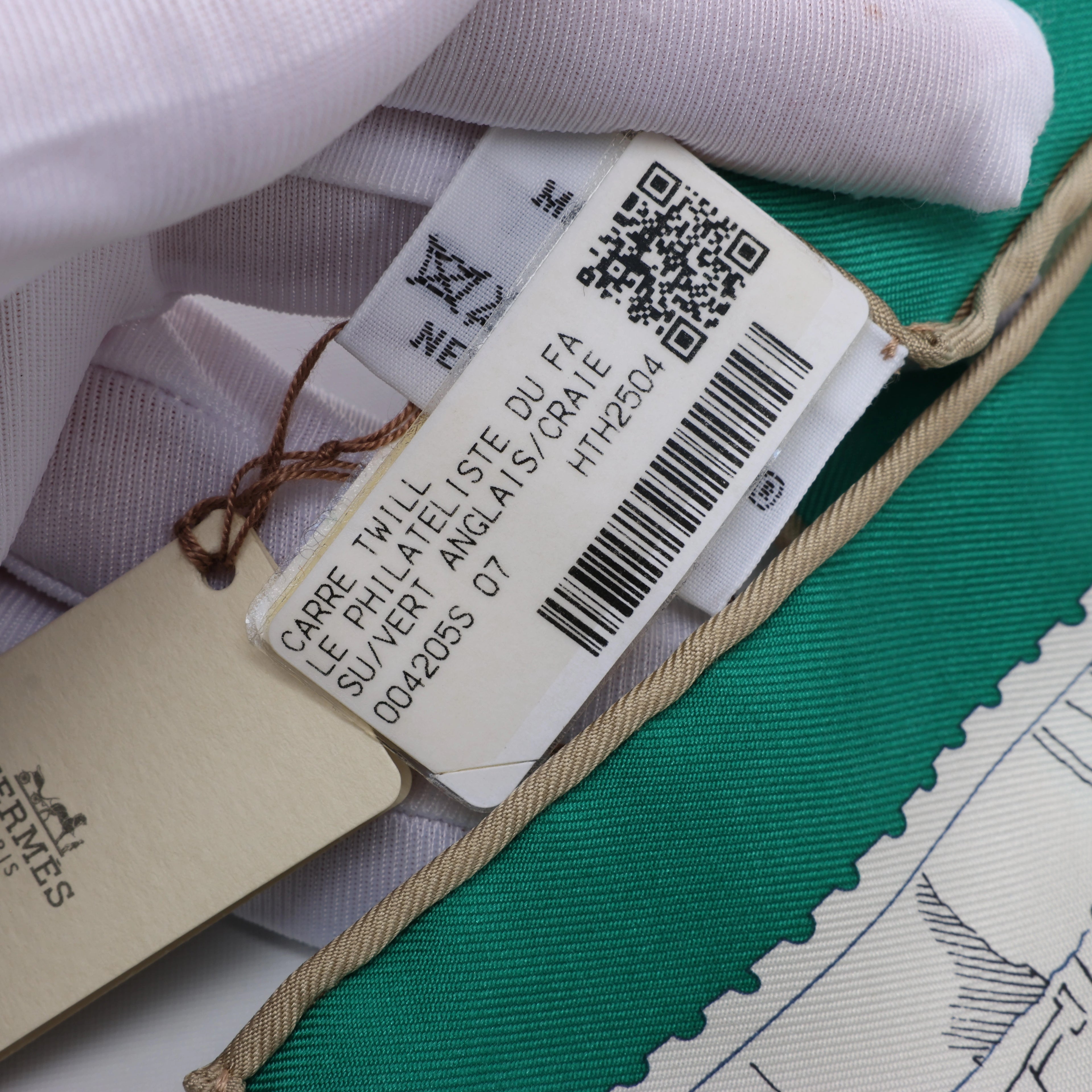 Hermès Carré 90 "LE PHILATELISTE DU FAUBOURG" Silk handkerchief in Green