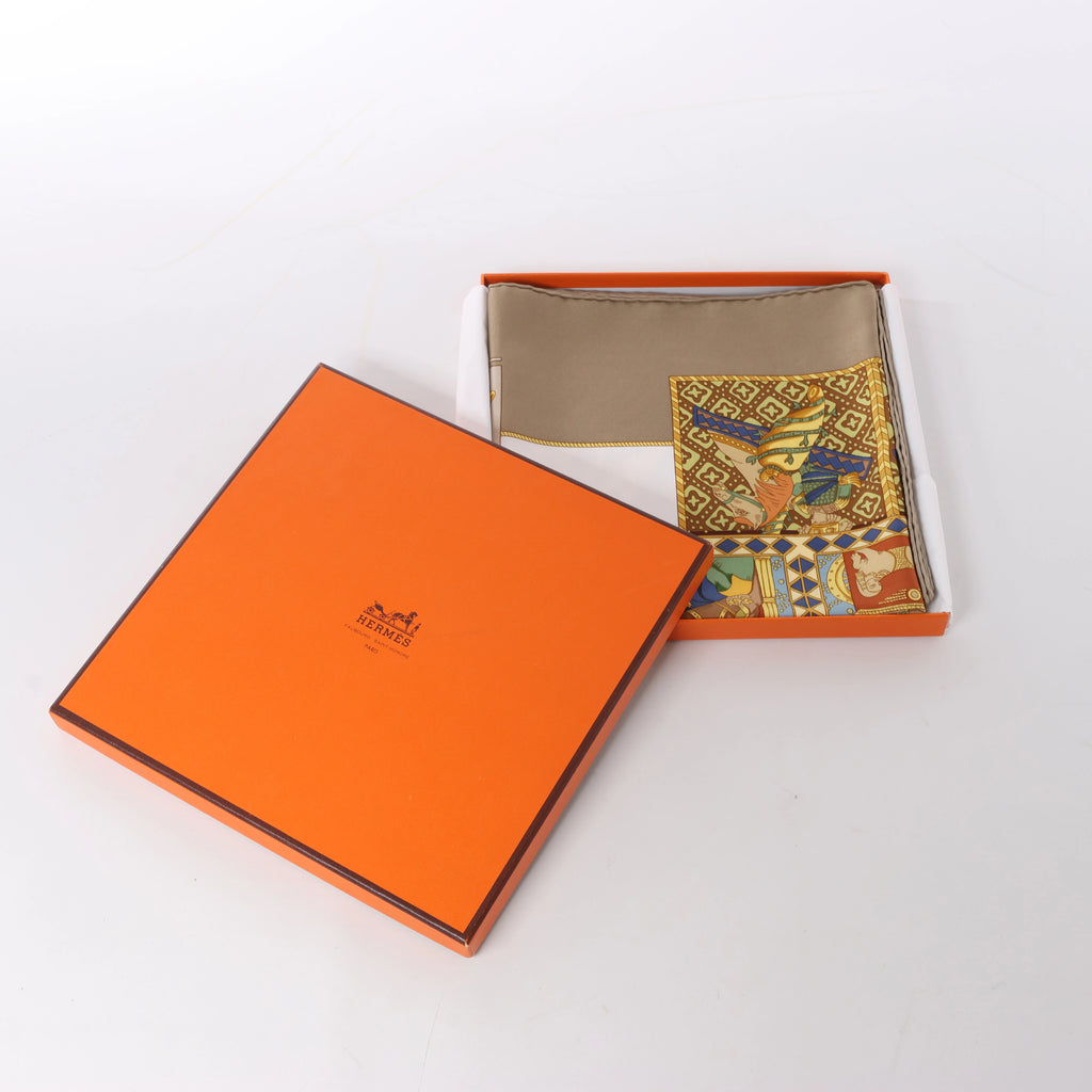 Hermès Carré 90 "LE TAROT" Silk handkerchief in Beige