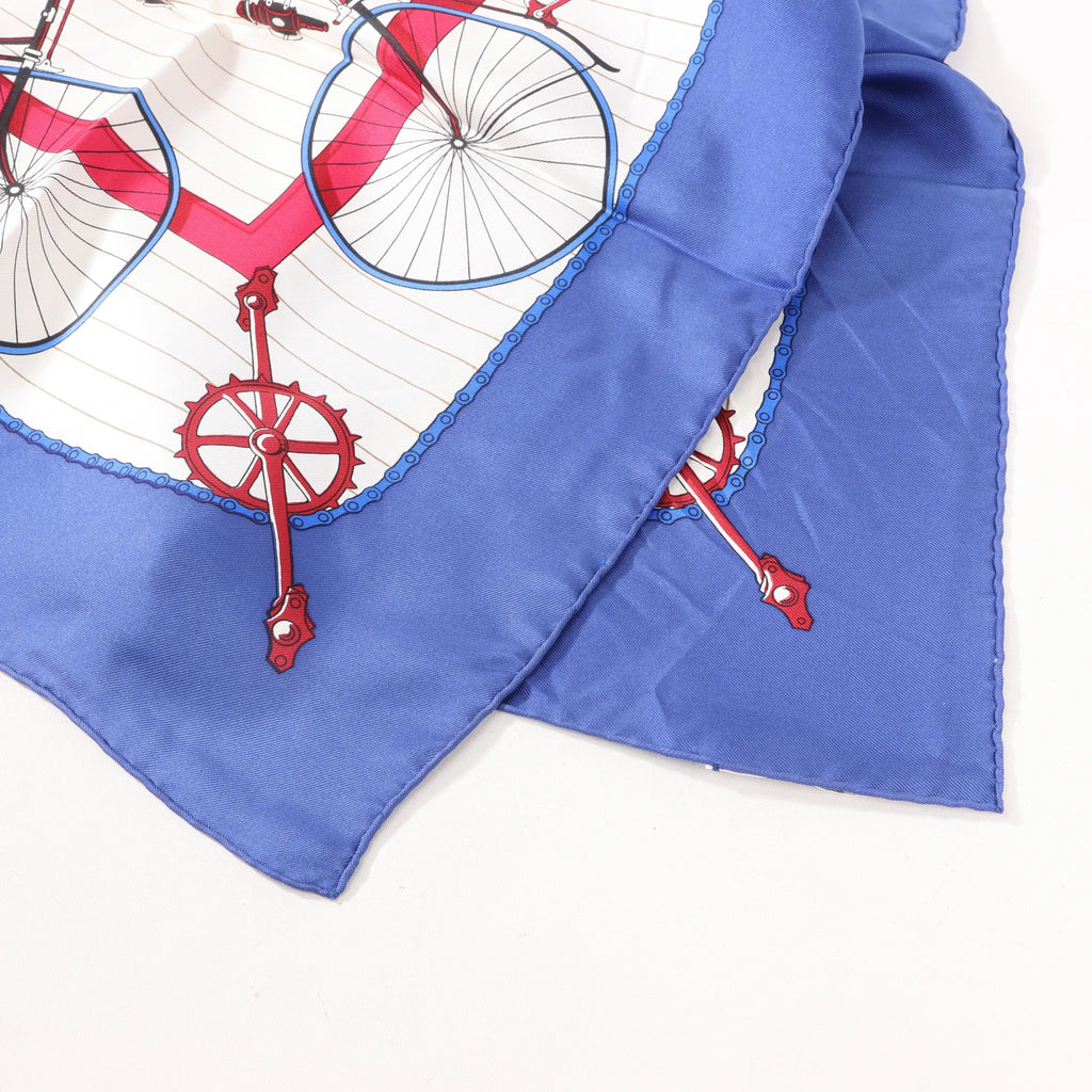 Hermès Carré 90 "LES BECANES" Silk handkerchief in Blue x White