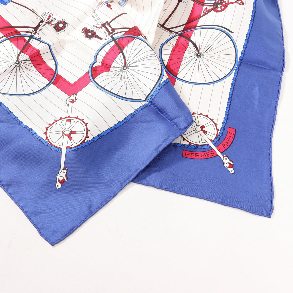 Hermès Carré 90 "LES BECANES" Silk handkerchief in Blue x White