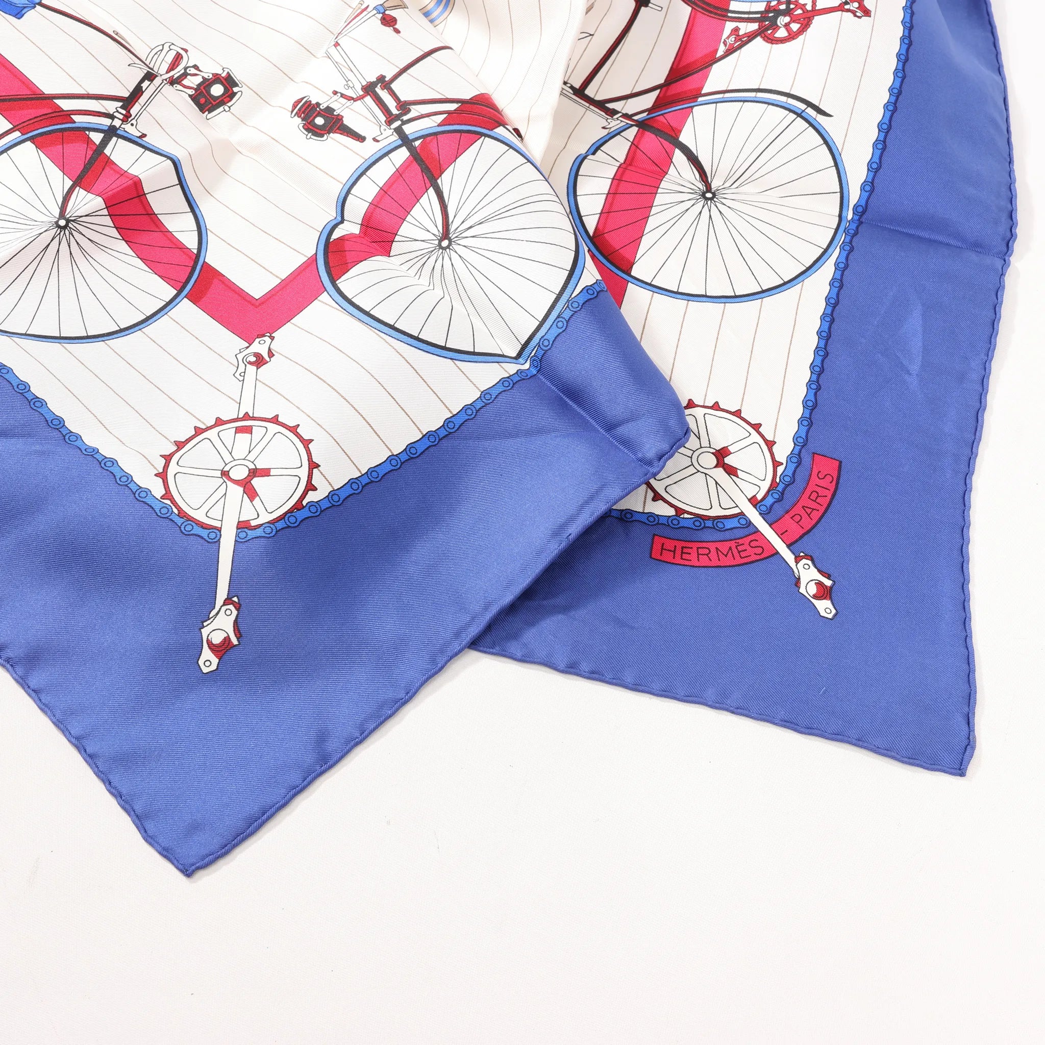Hermès Carré 90 "LES BECANES" Silk handkerchief in Blue x White