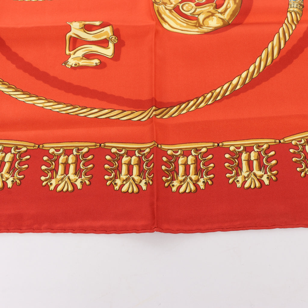 Hermès Carré 90 "LES CAVALIERS D'OR" Silk handkerchief in Red