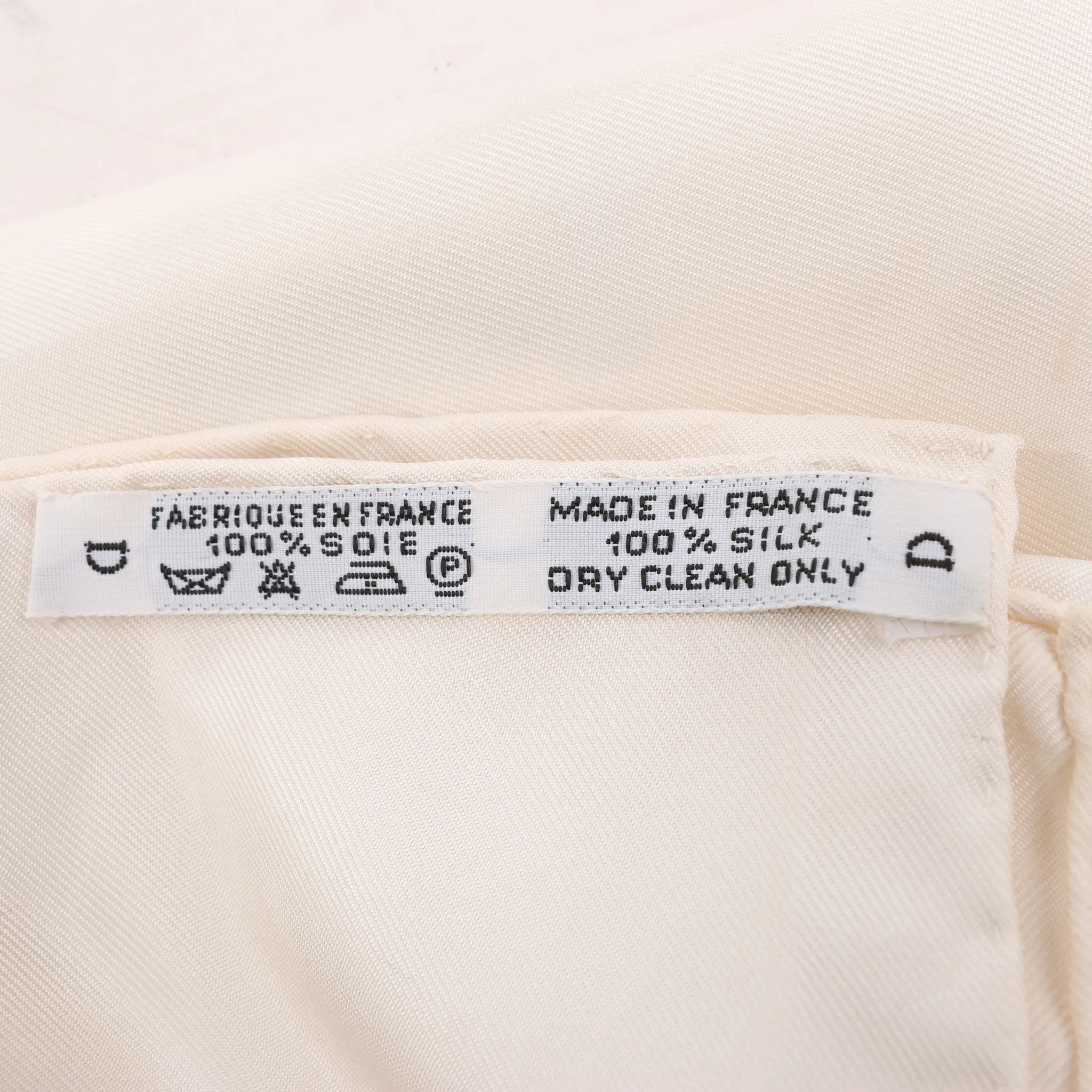 Hermès Carré 90 "LES CAVALIERS D'OR" Silk handkerchief in White
