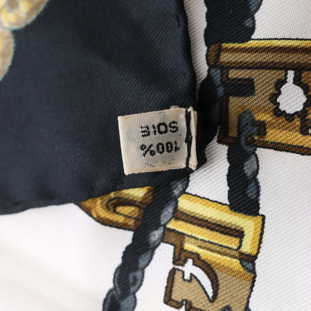 Hermès Carré 90 "LES CLES" Silk handkerchief in Black