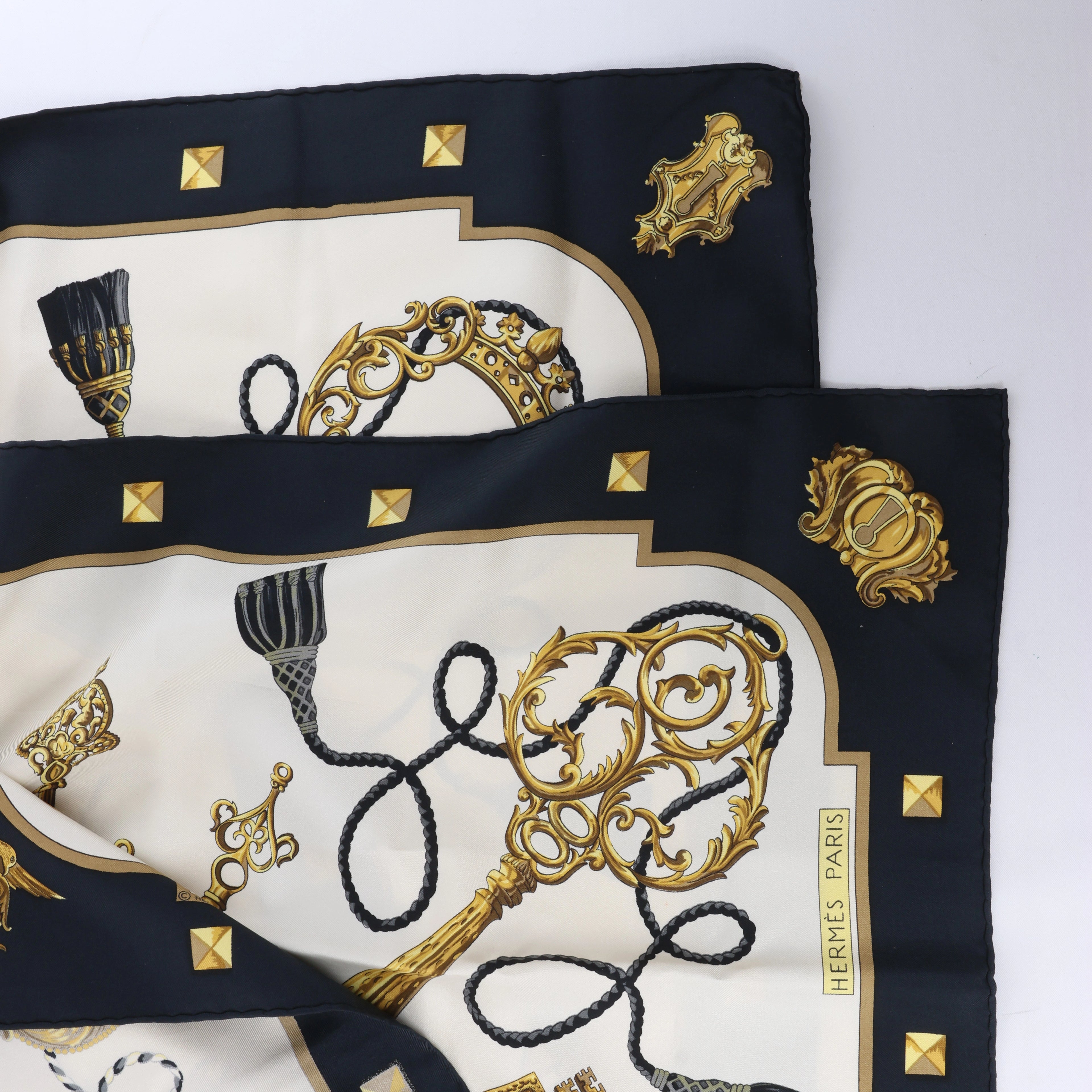 Hermès Carré 90 "LES CLES" Silk handkerchief in Black