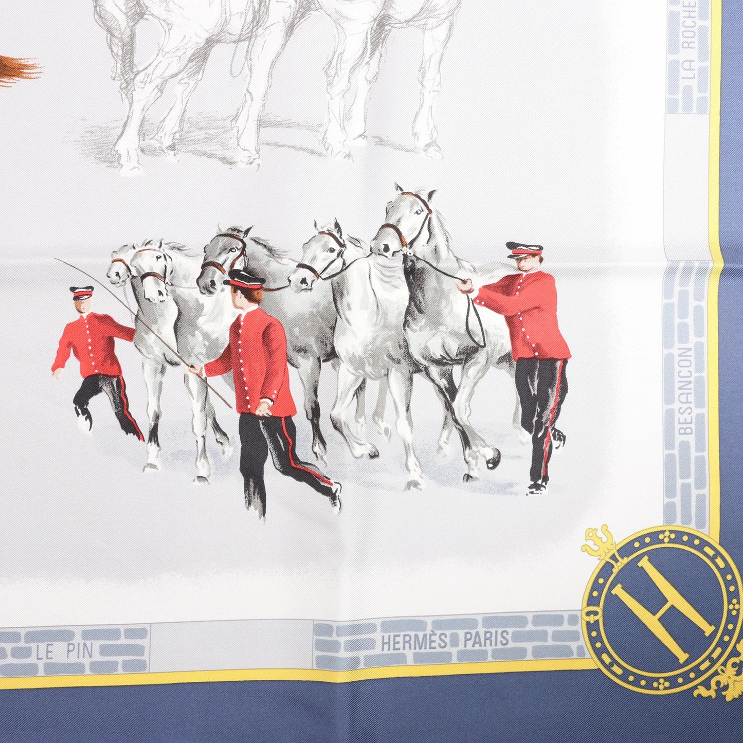 Hermès Carré 90 „LES HARAS NATIONAUX“ Seidentaschentuch in Blau