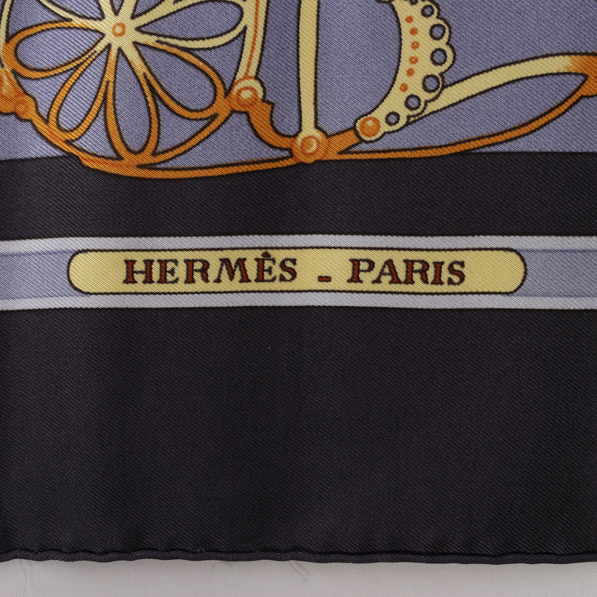 Hermès Carré 90 "LES MUSEROLLES" Silk handkerchief in Gray