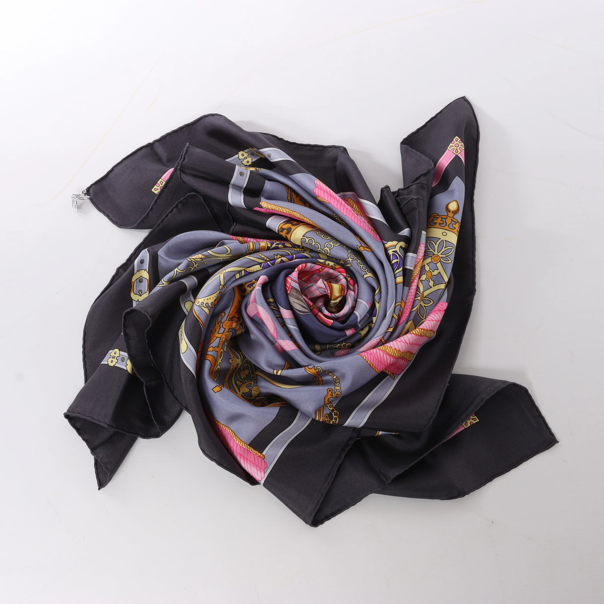 Hermès Carré 90 "LES MUSEROLLES" Silk handkerchief in Gray