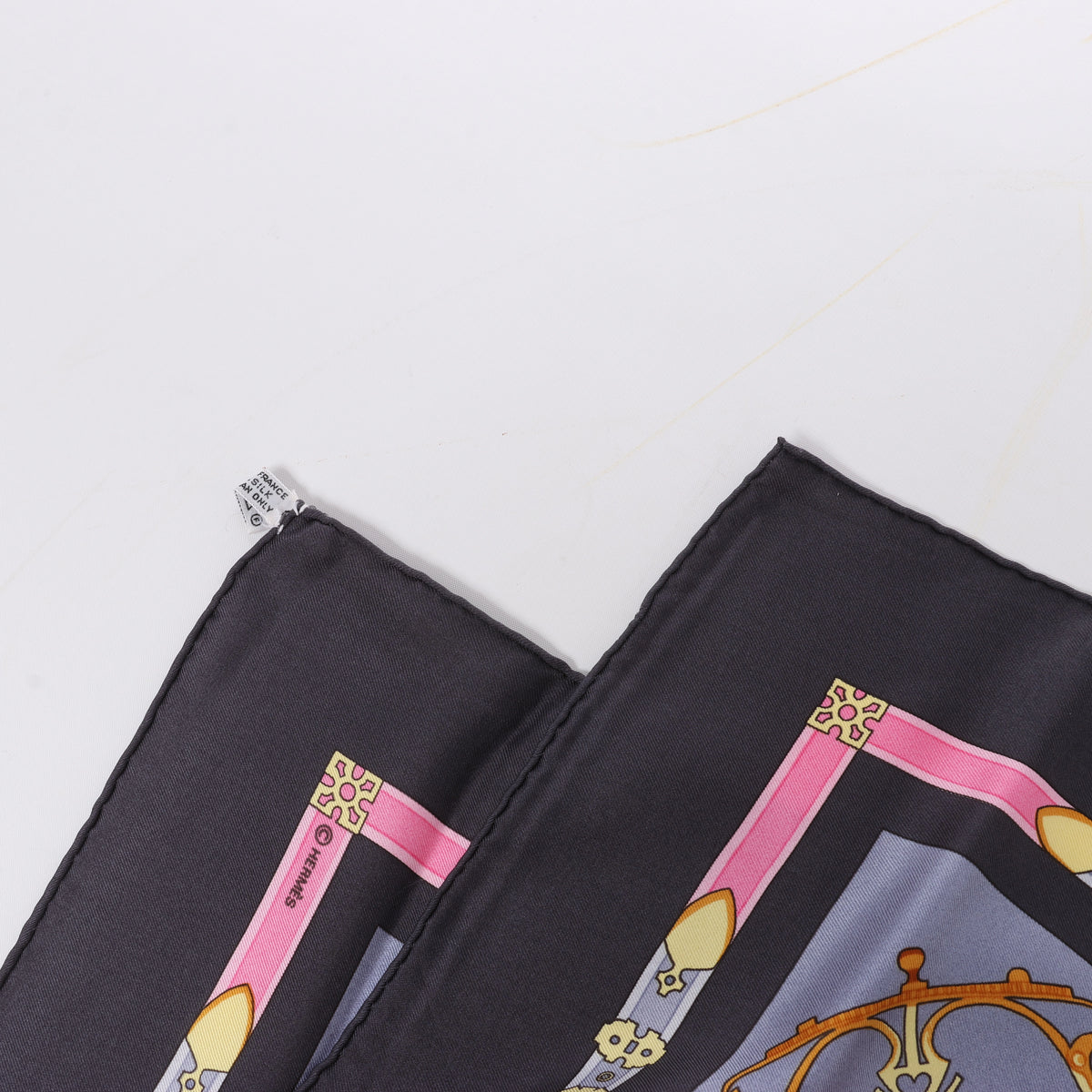 Hermès Carré 90 "LES MUSEROLLES" Silk handkerchief in Gray