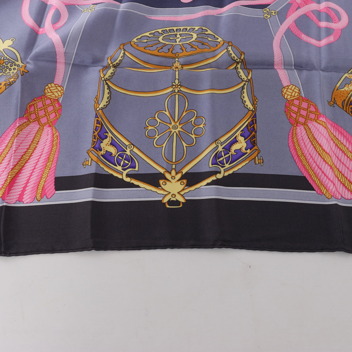 Hermès Carré 90 "LES MUSEROLLES" Silk handkerchief in Gray