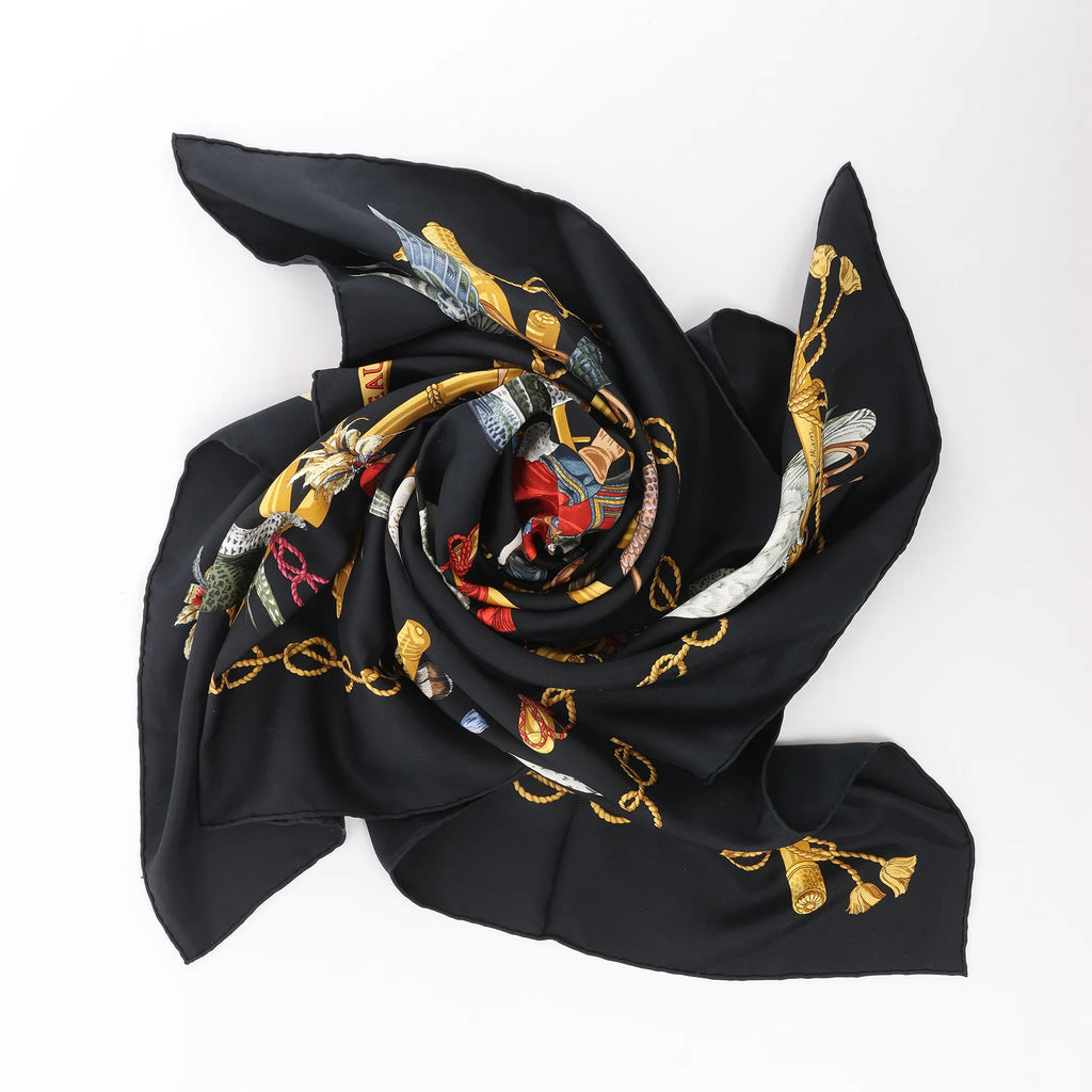 Hermès Carré 90 "LES OISEAUX DU ROY" Silk handkerchief in Black x Gold