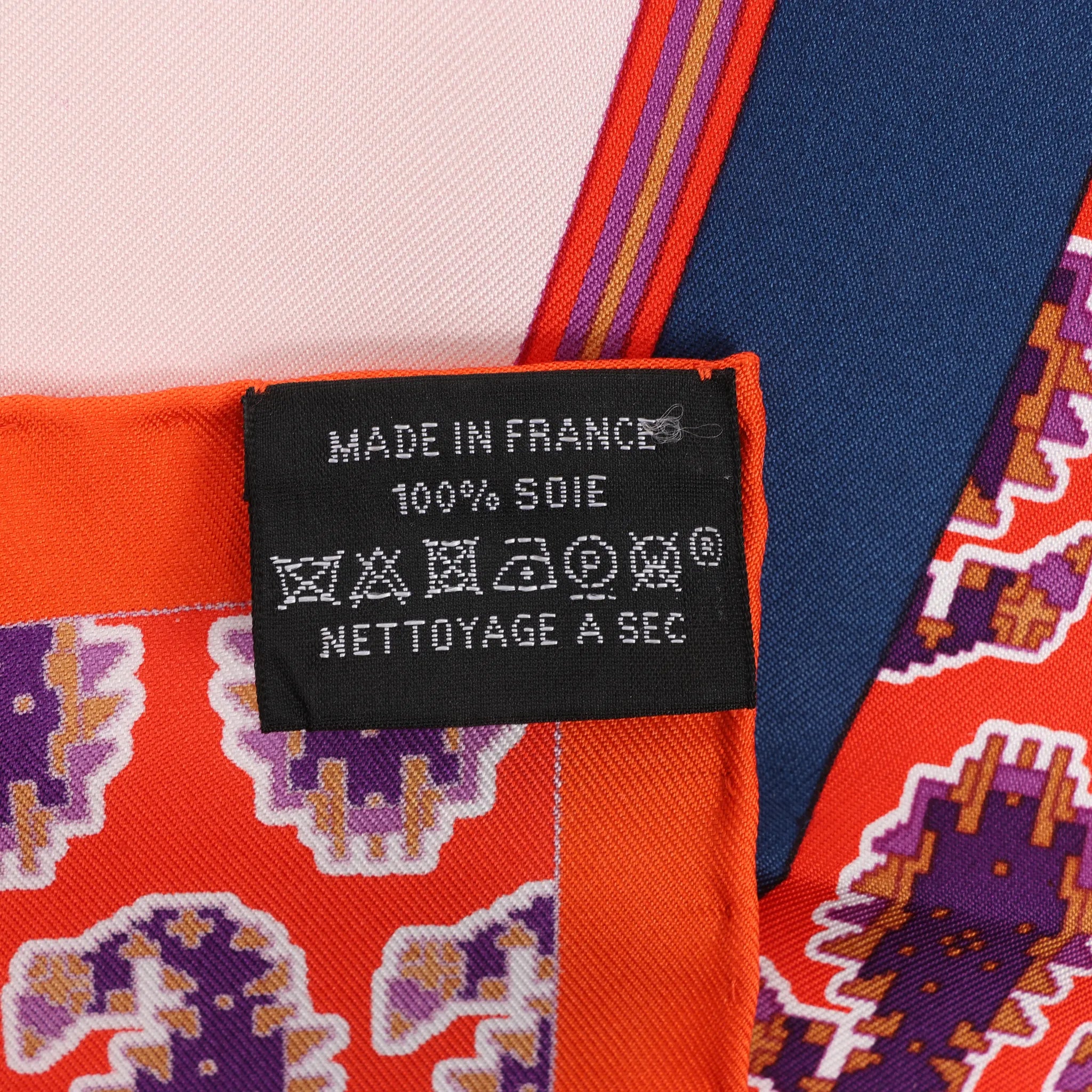 Hermès Carré 90 "LES ROUES DE PHAETON" Silk handkerchief in Orange