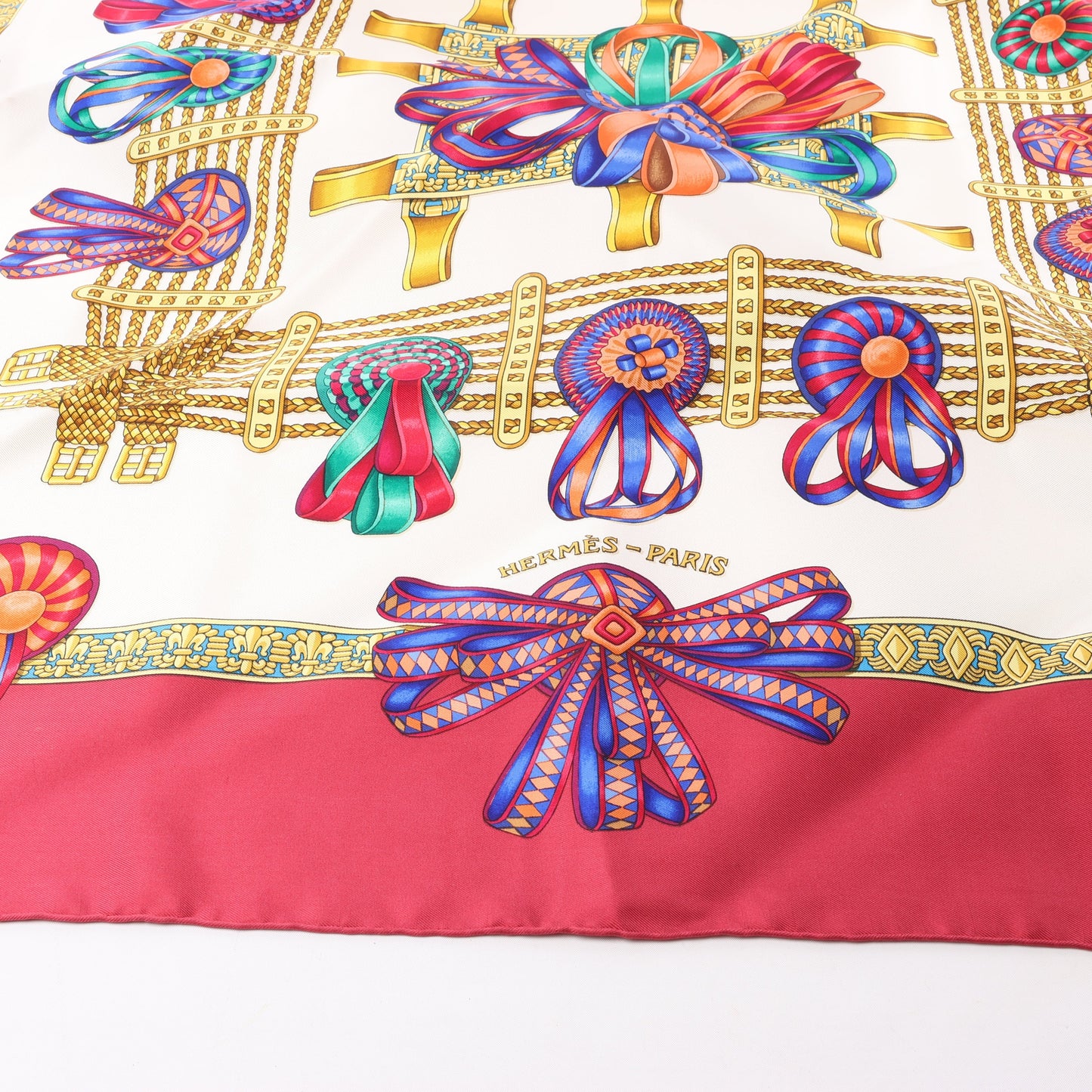 Hermès Carré 90 "LES RUBANS DU CHEVAL" Silk handkerchief in Burgundy