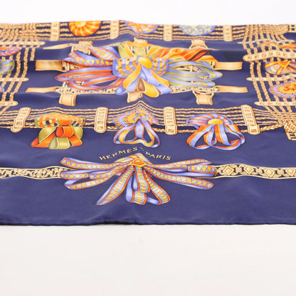 Hermès Carré 90 "LES RUBANS DU CHEVAL" Mouchoir en Soie Bleu Marine