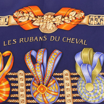 Hermès Carré 90 "LES RUBANS DU CHEVAL" Mouchoir en Soie Bleu Marine