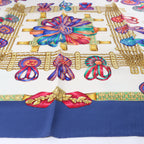Hermès Carré 90 "LES RUBANS DU CHEVAL" Pañuelo de seda en Azul Marino