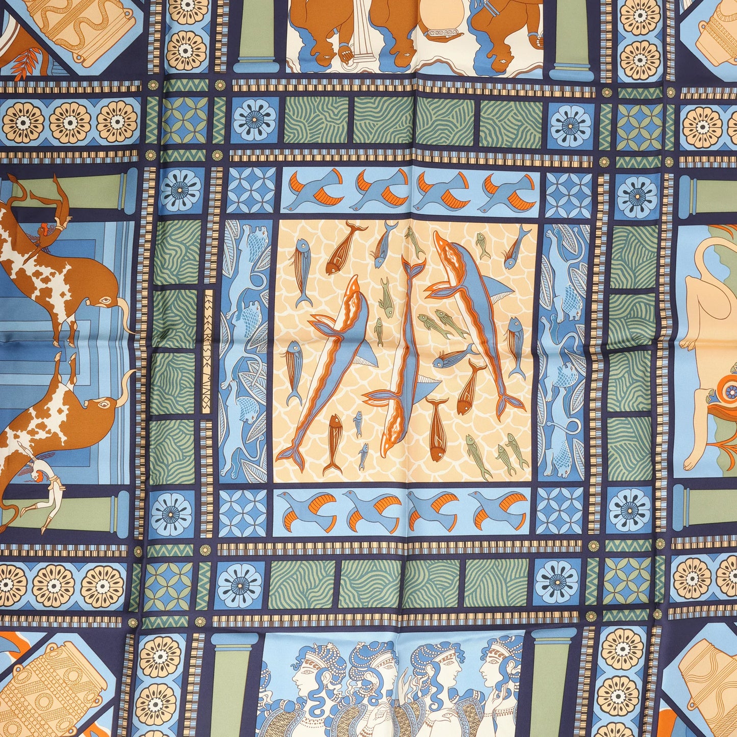 Hermès Carré 90 "LES SECRETS DE MINOS" Mouchoir en Soie Bleu Marine
