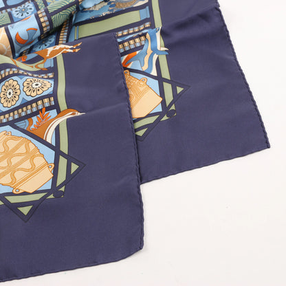 Hermès Carré 90 "LES SECRETS DE MINOS" Mouchoir en Soie Bleu Marine