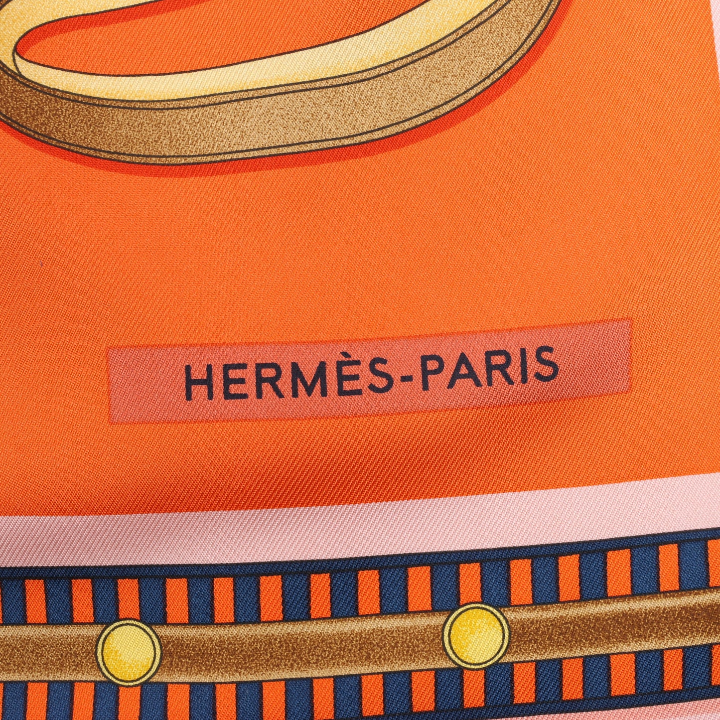 Hermès Carré 90 „LETTRES EQUESTRES“ Schal aus 100 % Seide in Orange