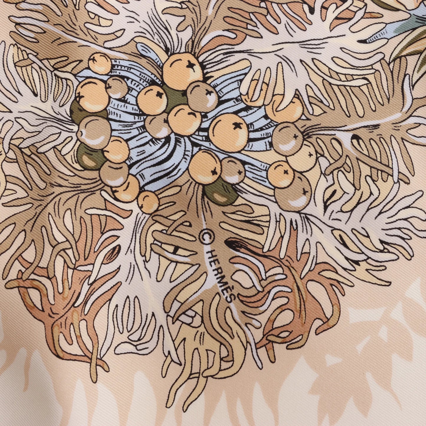 Hermès Carré 90 "LIle Deserte" Silk handkerchief in Beige