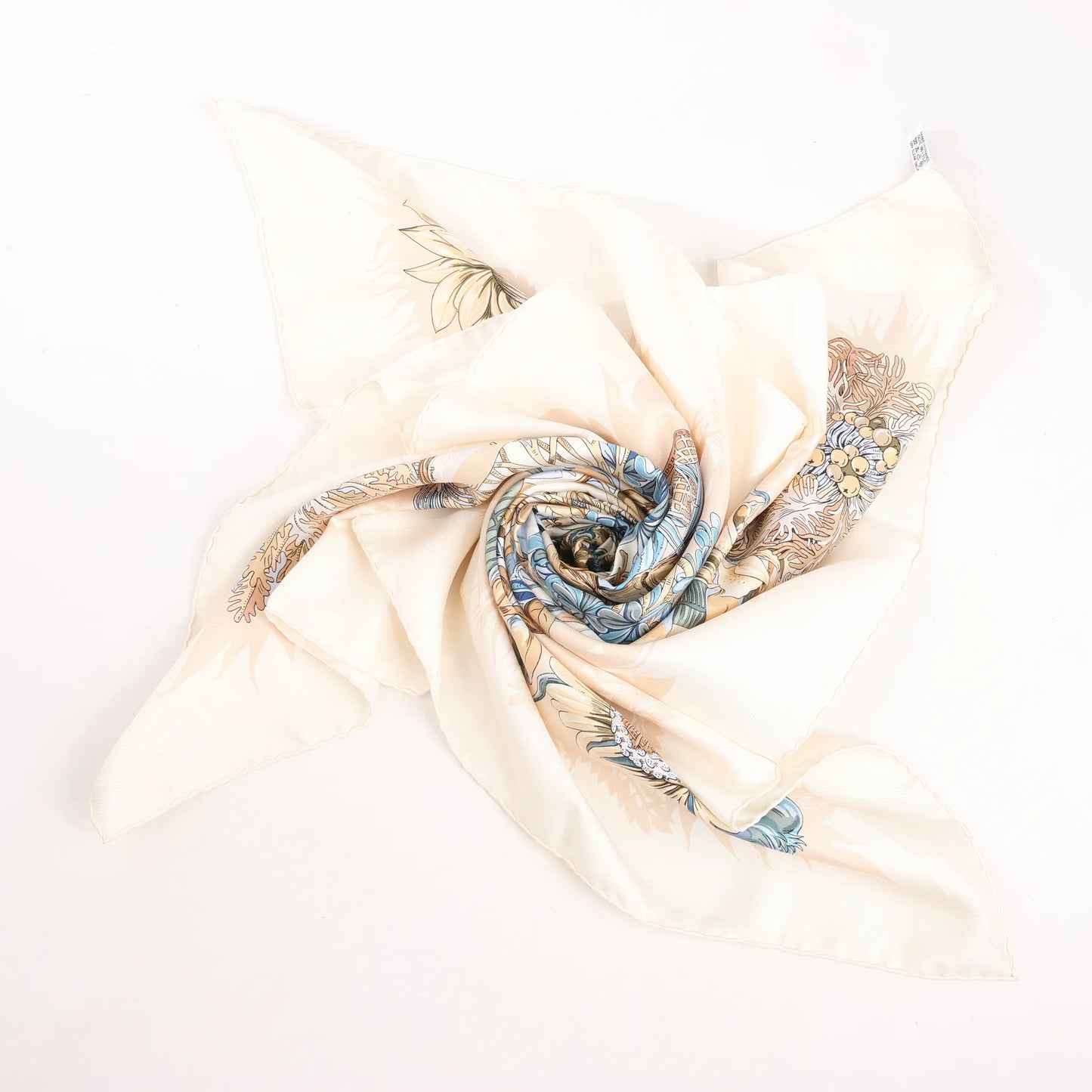 Hermès Carré 90 "LIle Deserte" Silk handkerchief in Beige