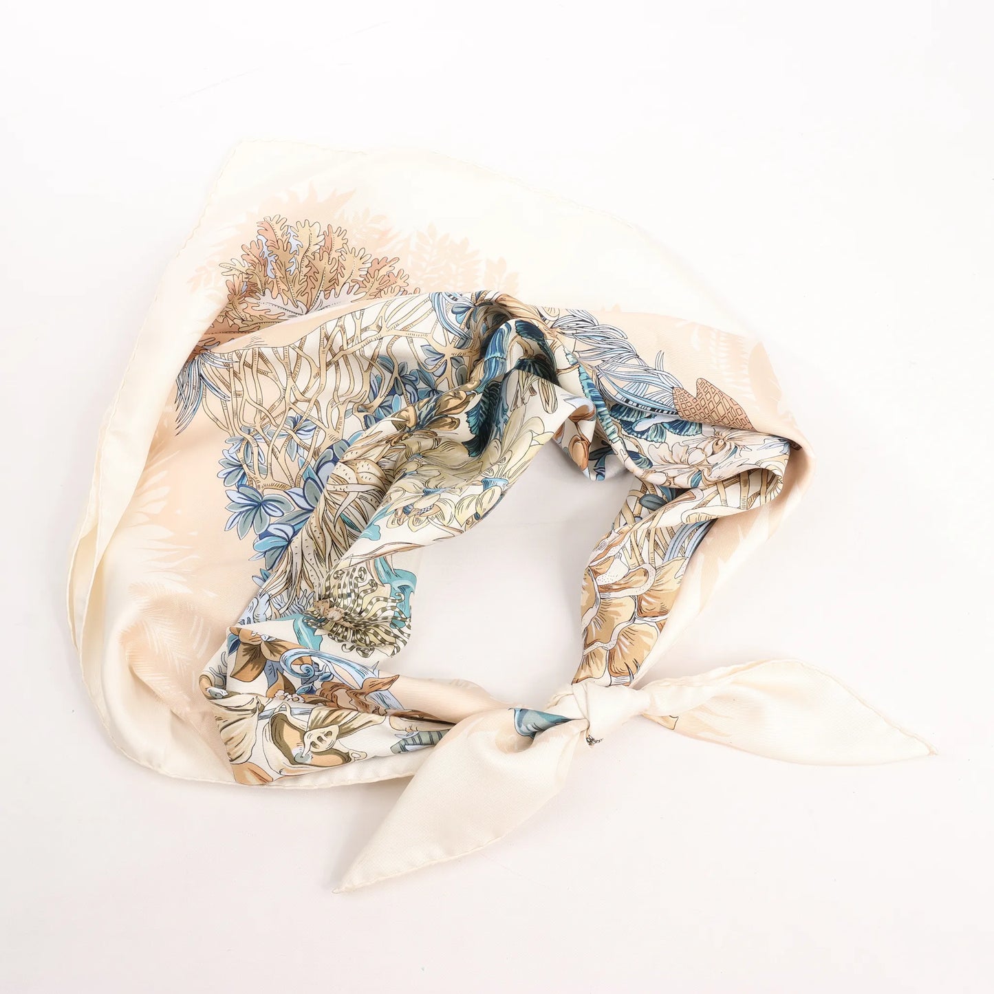 Hermès Carré 90 "LIle Deserte" Silk handkerchief in Beige