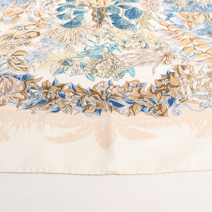 Hermès Carré 90 "LIle Deserte" Silk handkerchief in Beige