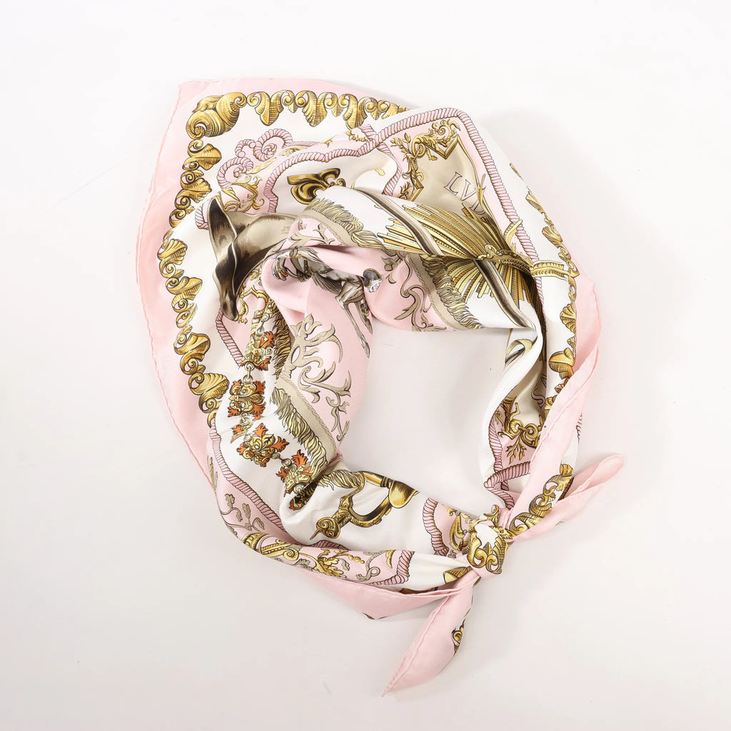 Hermès Carré 90 "LVDOVICVS MAGNVS" Silk handkerchief in Pink