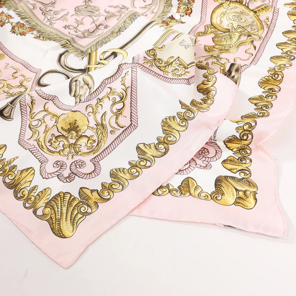 Hermès Carré 90 "LVDOVICVS MAGNVS" Silk handkerchief in Pink