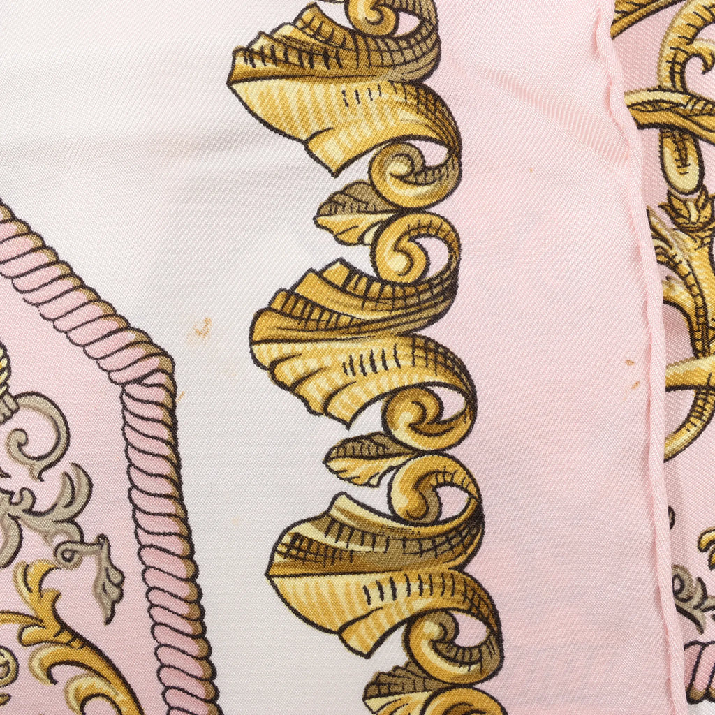 Hermès Carré 90 "LVDOVICVS MAGNVS" Silk handkerchief in Pink