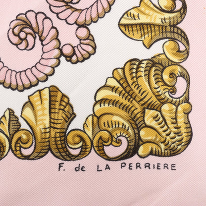 Mouchoir en soie Hermès Carré 90 « LVDOVICVS MAGNVS » rose