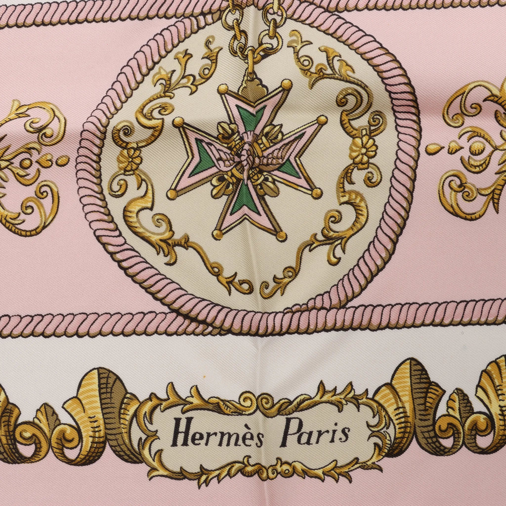 Hermès Carré 90 "LVDOVICVS MAGNVS" Silk handkerchief in Pink