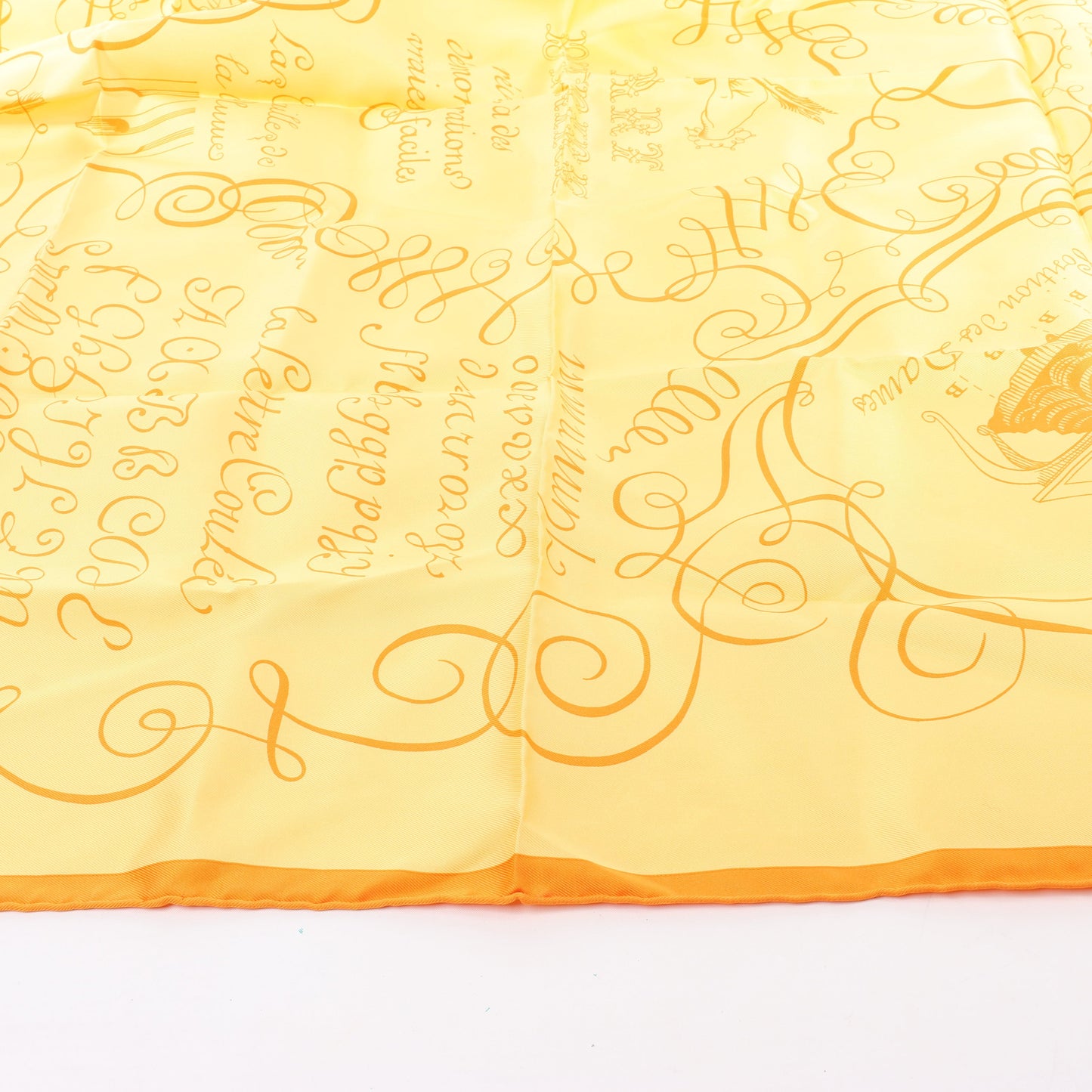 Hermès Carré 90 "L'ART D'ECRIRE" Silk handkerchief in Yellow