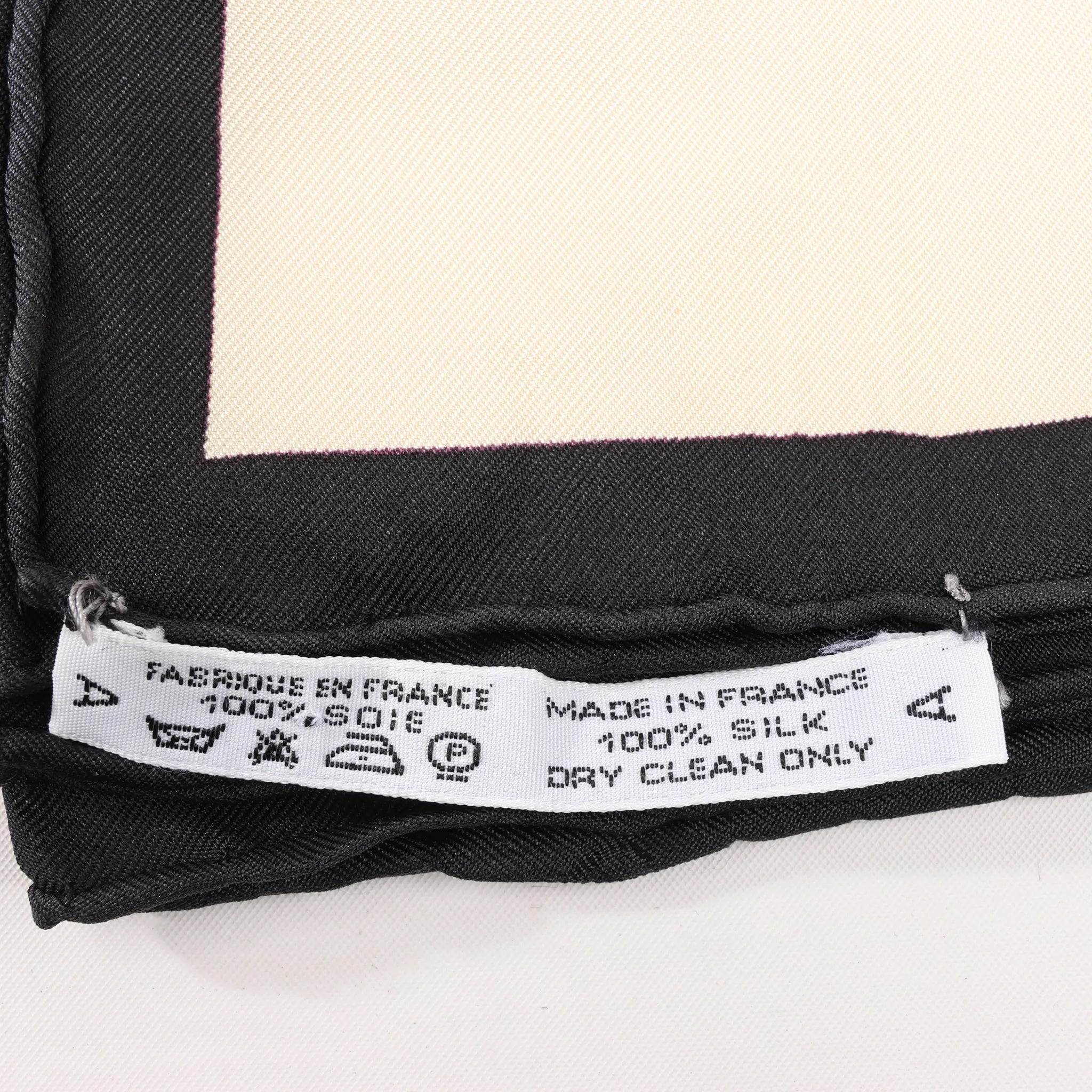 Hermès Carré 90 "L'ART D'ECRIRE" Silk handkerchief in Beige