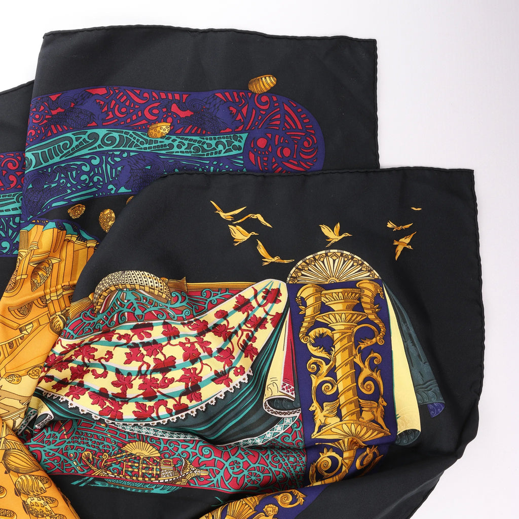 Hermès Carré 90 "L'ATLANTIDE" Silk handkerchief in Black x Gold