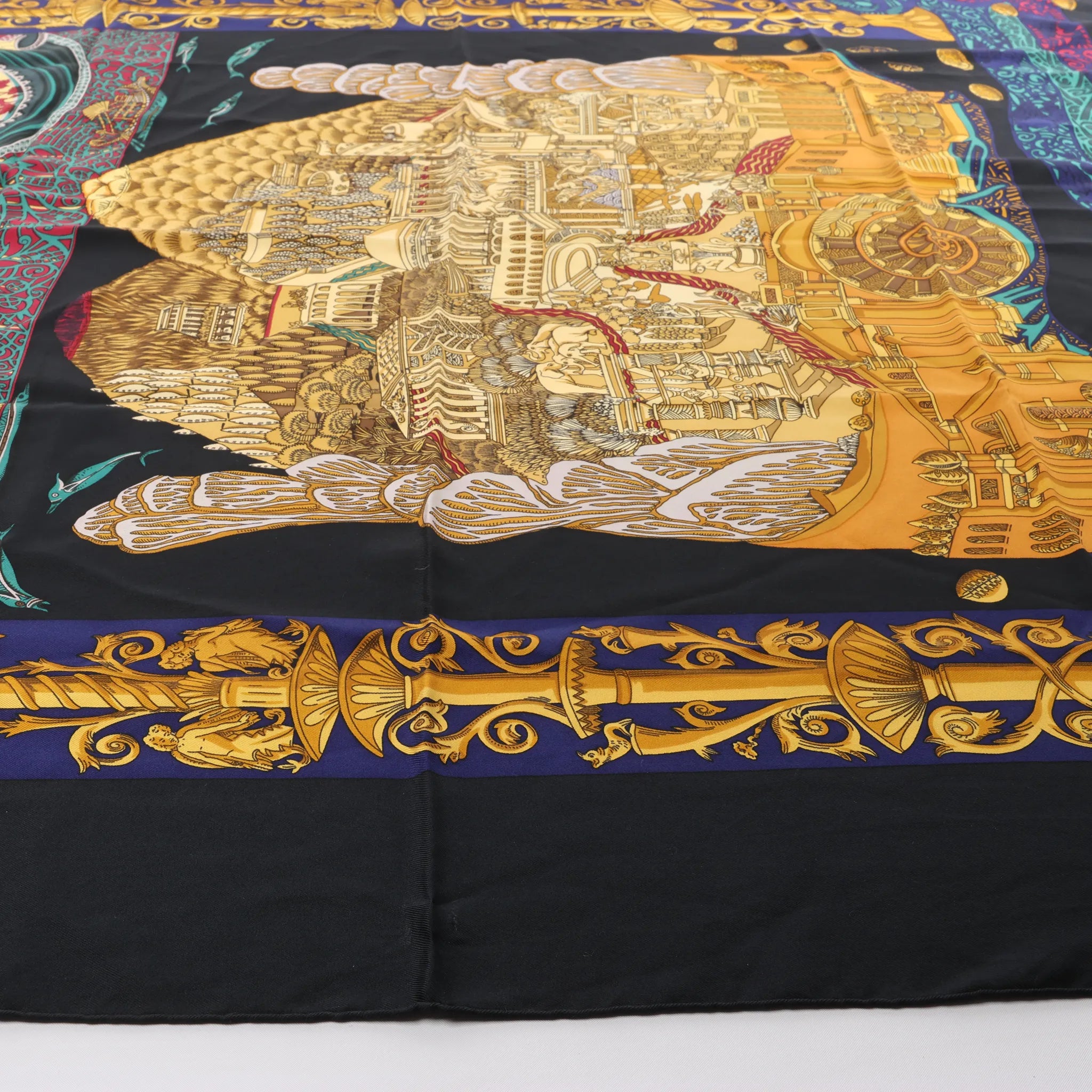 Hermès Carré 90 "L'ATLANTIDE" Silk handkerchief in Black x Gold