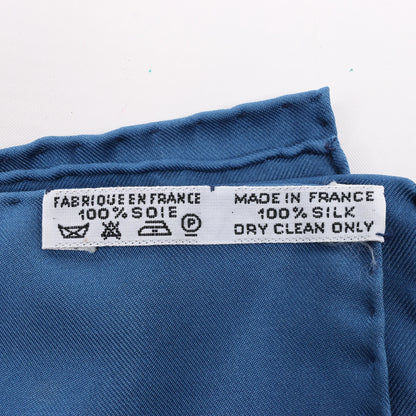 Hermès Carré 90 "L'hiver" Mouchoir en soie en Bleu