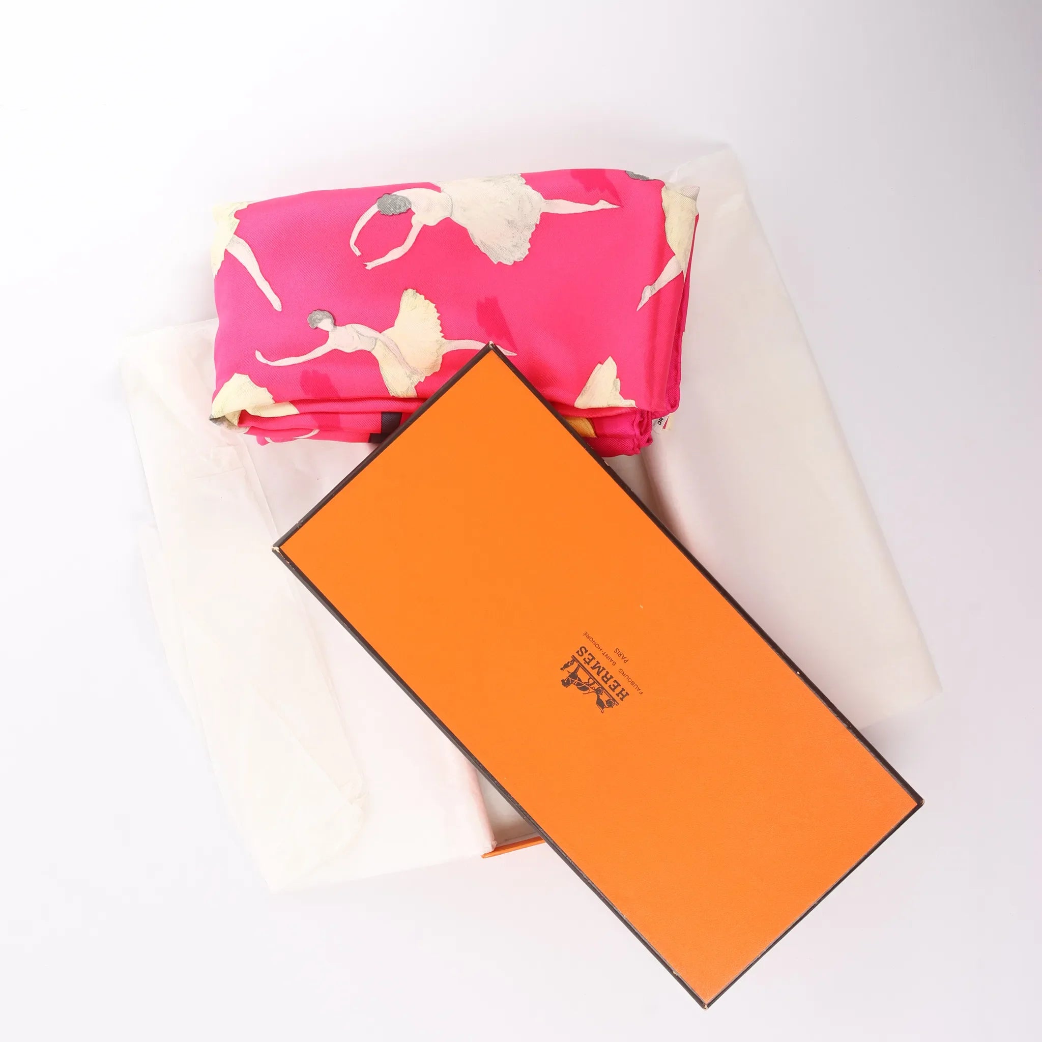 Hermès Carré 90 "La Dance ballet" Silk handkerchief in Pink