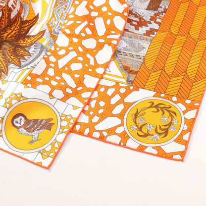 Hermès Carré 90 "La Danse des Amazones" Mouchoir en soie en Orange