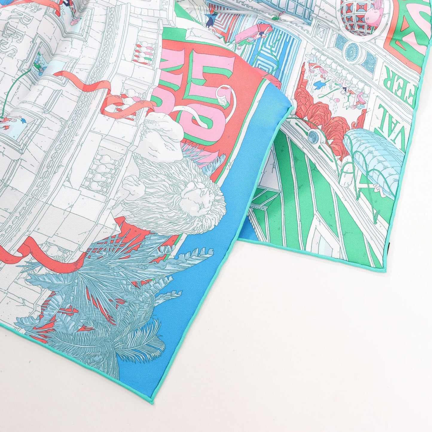 Hermès Carré 90 "Le Grand Prix du Faubourg" Mouchoir en soie en Bleu