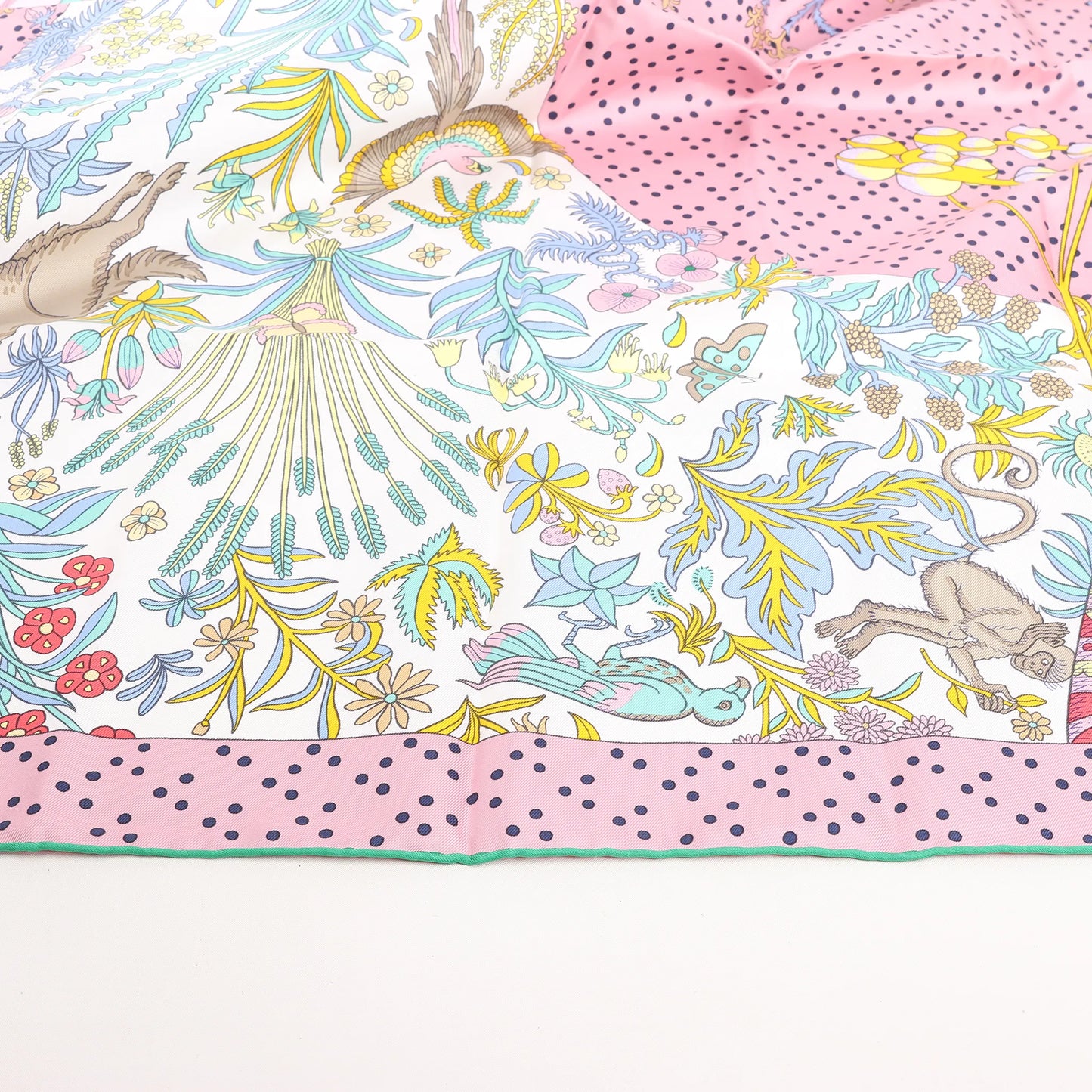 Hermès Carré 90 "Le Premier Chant" Silk handkerchief in Pink