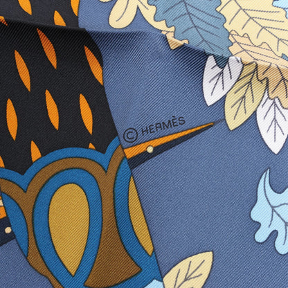 Hermès Carré 90 "Le Sacre des Saisons" Silk handkerchief in Gray