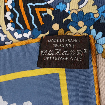 Hermès Carré 90 "Le Sacre des Saisons" Silk handkerchief in Gray
