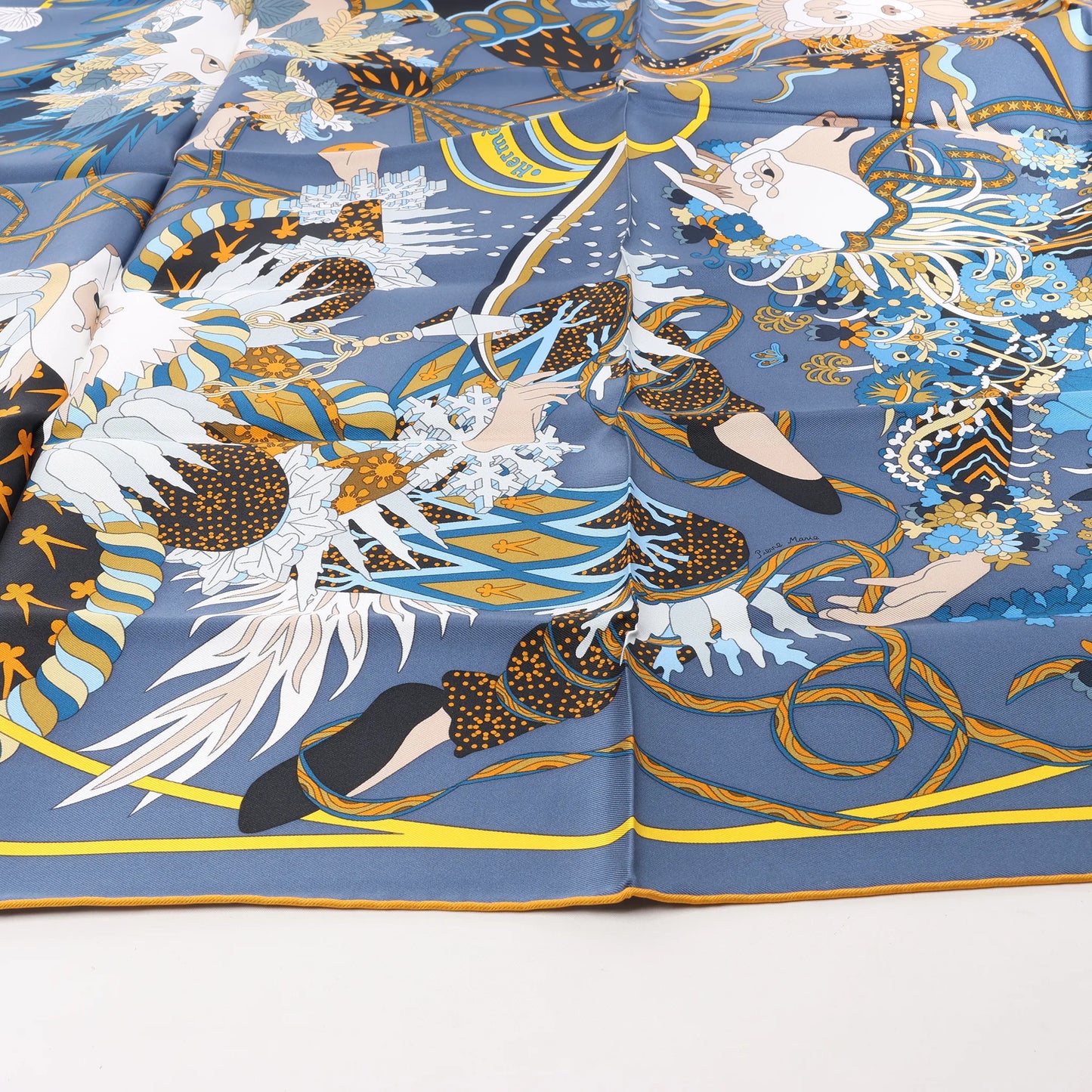 Hermès Carré 90 "Le Sacre des Saisons" Silk handkerchief in Gray