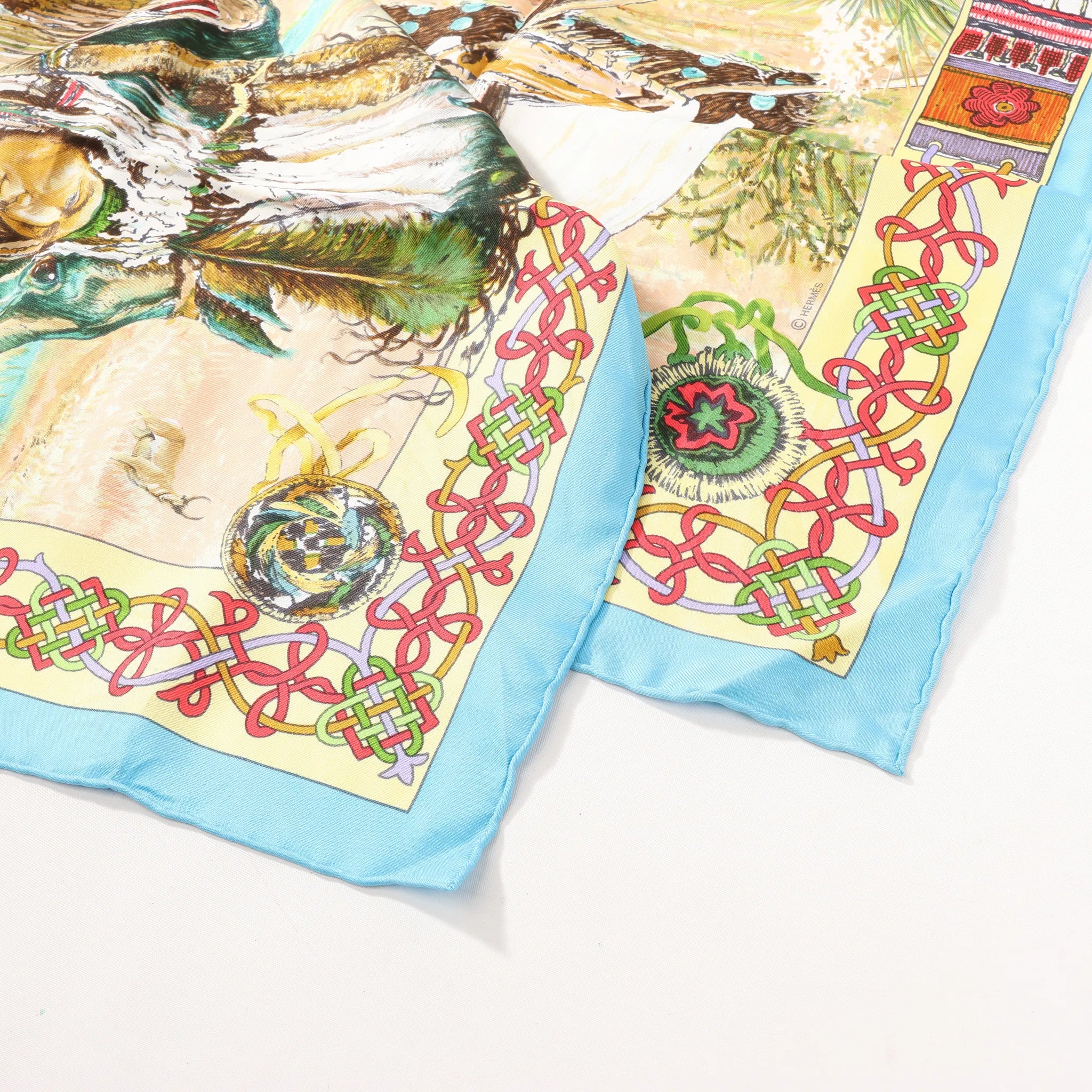 Hermès Carré 90 "Les Cheyennes" Silk handkerchief in Beige x Blue