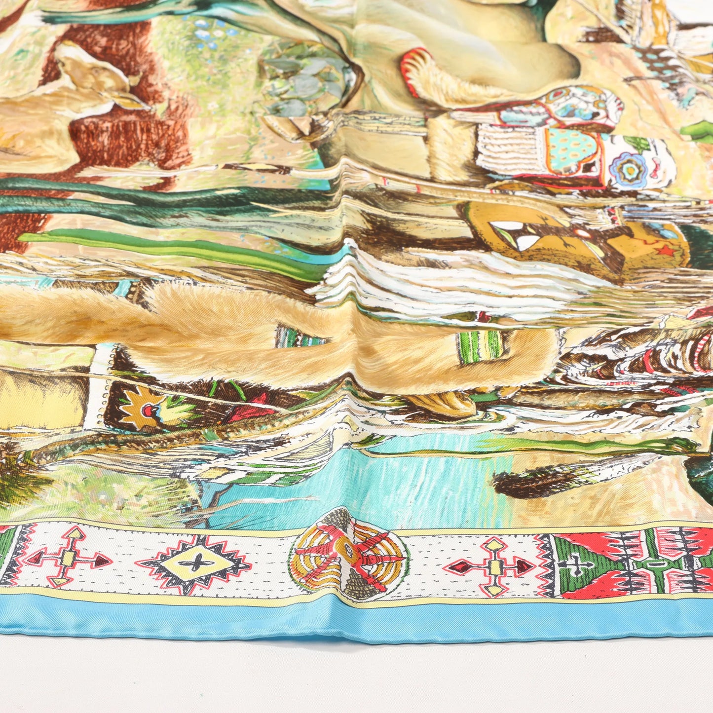 Hermès Carré 90 „Les Cheyennes“ Seidentaschentuch in Beige x Blau