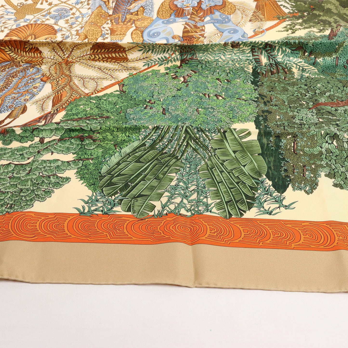 Hermès Carré 90 "Les Legendes de L'Arbre" Silk handkerchief in Beige
