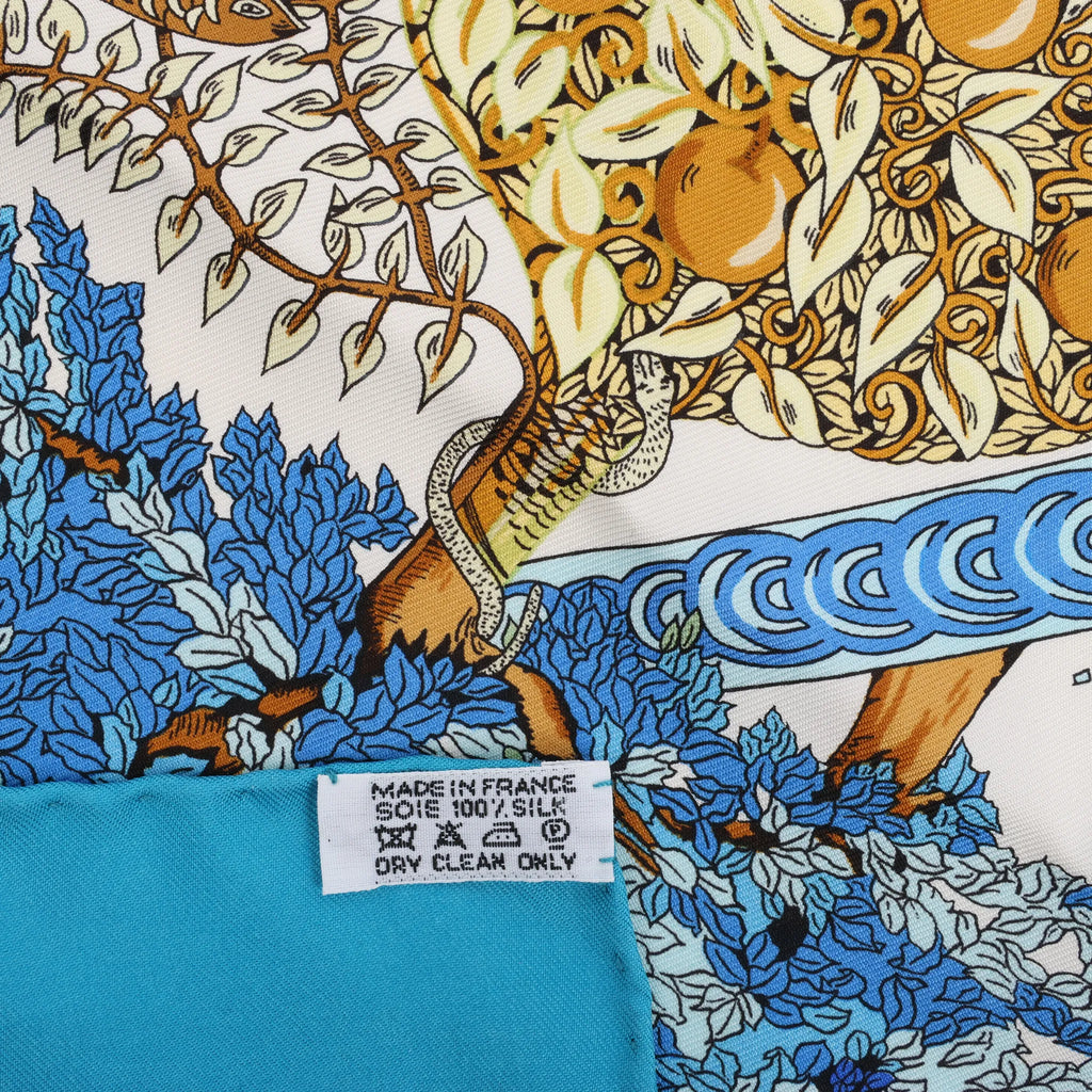 Hermès Carré 90 "Les Legendes de L'Arbre" Silk handkerchief in Blue