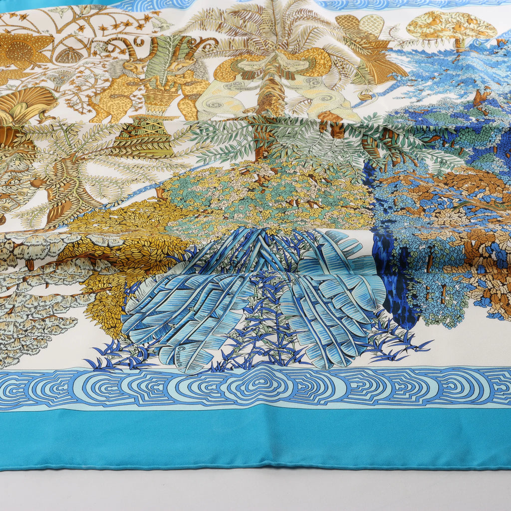 Hermès Carré 90 "Les Legendes de L'Arbre" Silk handkerchief in Blue